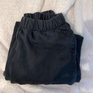 Brandy Melville Rosa Sweatpants